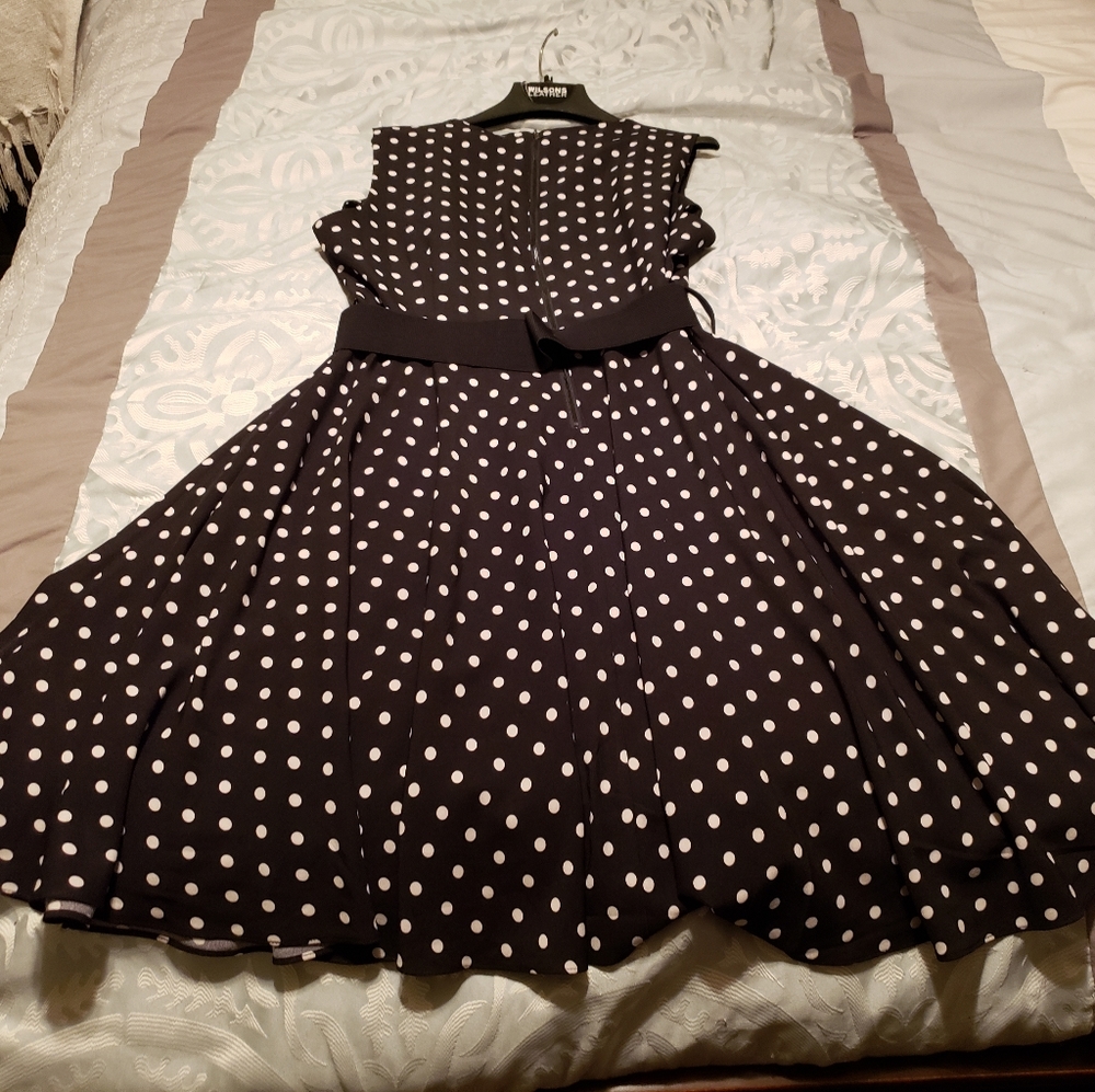 Pinup polkadot dress